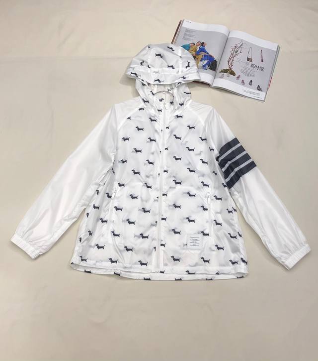 thom 2Row*E 25Ss New Hooded Sun Protection Windbreaker Jacket Dog Pattern Pri
