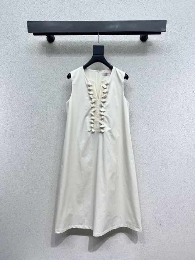 Valentino Dress. Look Carefully At The Details. The Upper Body Is Very Cool And