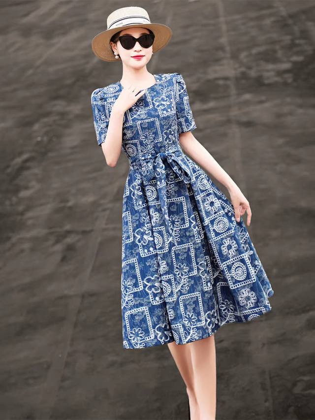 Dress Light Luxury And Age-Reducing European Goods High-Grade Women's Clothing R