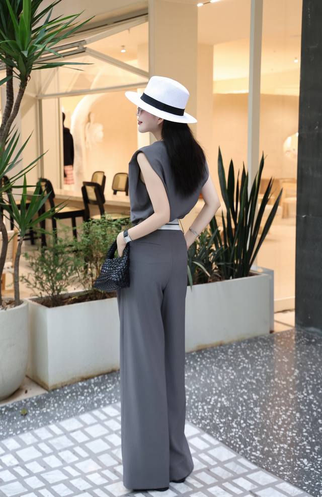 Suit European And American Minimalist Suit-S-Xl The Lazy Round Neck + The Free A