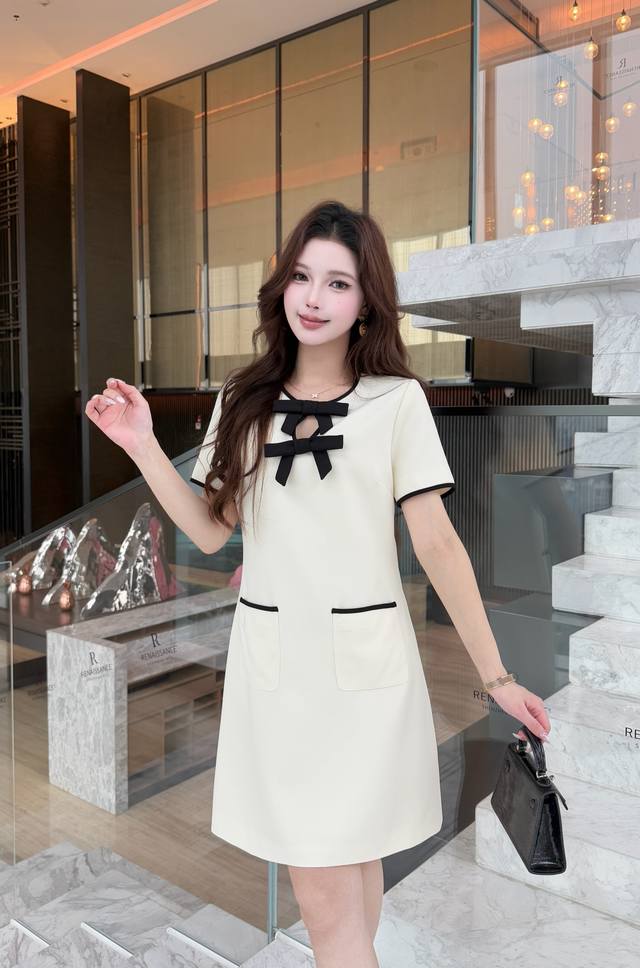 Dress New Color Matching Dress For Celebrities, Capable In The Workplace, Yet Fa