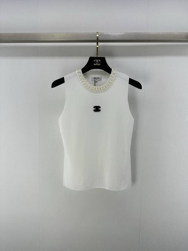chane*New Details 25 New Summer Pearl Round Neck Knitted Vest Highlights The
