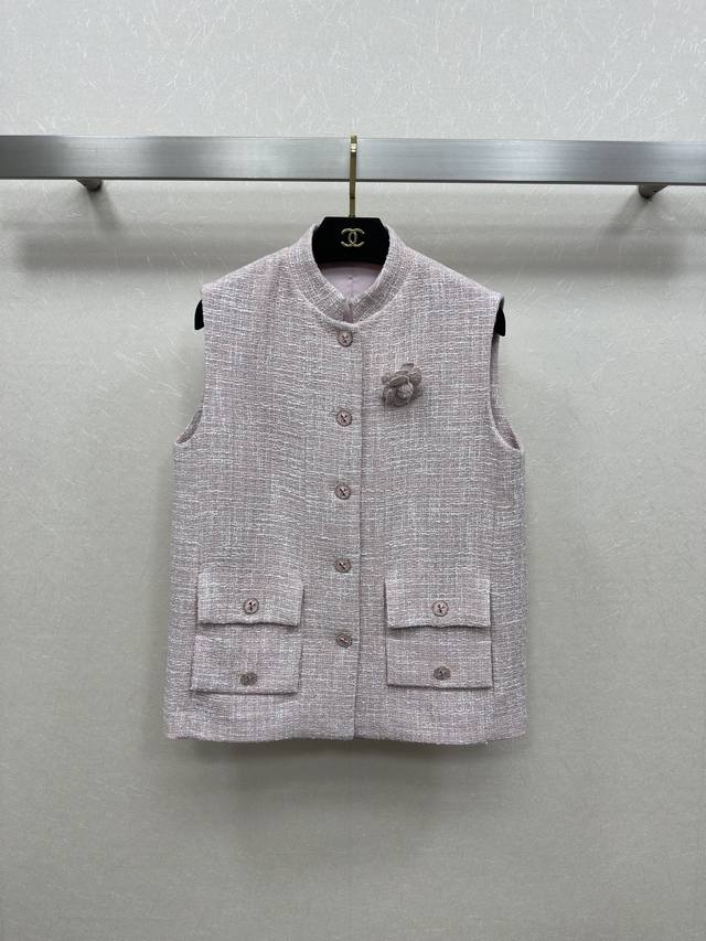 25Ss Chane *Spring And Summer Series New Chanel Pink Vest With Corsage High-E