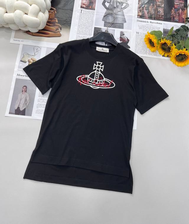 New Saturn Print Letter Red Thread Embroidered Short-Sleeved T-Shirt The Iconic
