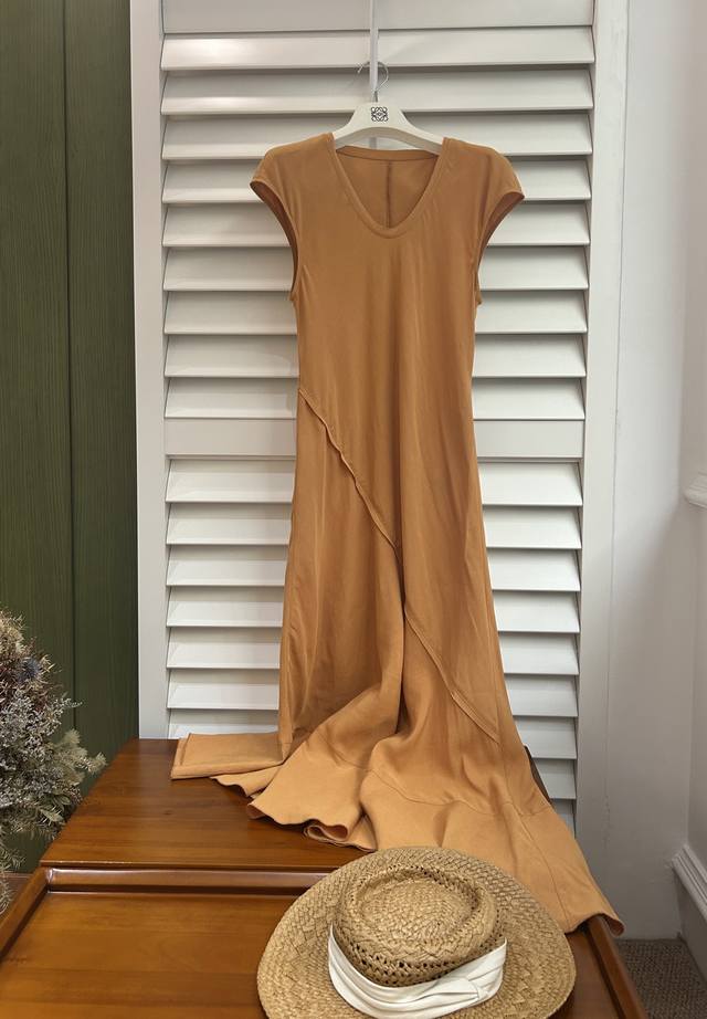 Summer Update - Irregular Dress 83% Viscose 17% Linen This Camel-Colored V-Neck