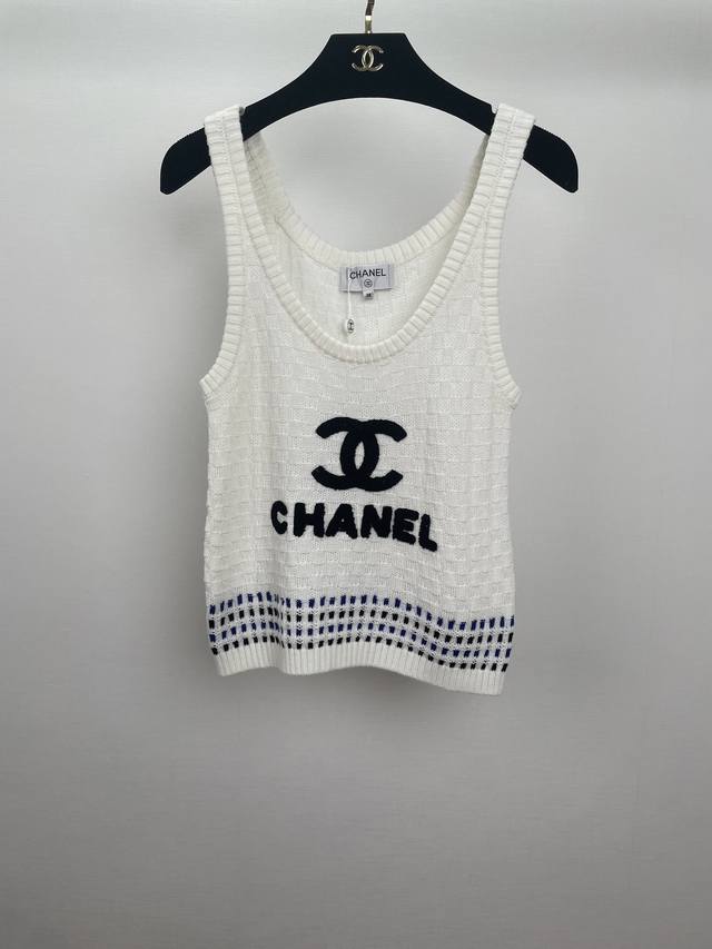 c25Ss Double C Knitted Vest Comfortable And Stylish Vest Cut With Appropriate