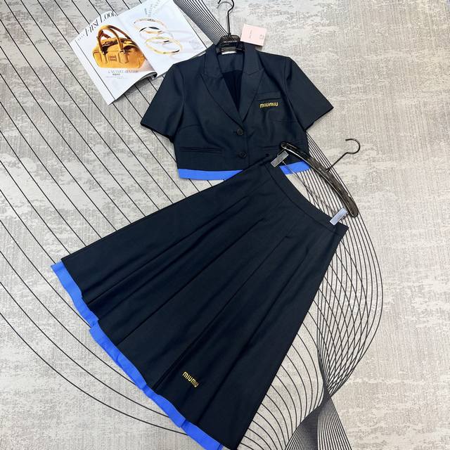 miu Mi*25Ss New Spring And Summer Suit Short Lapel Top + High Waist Pleated S