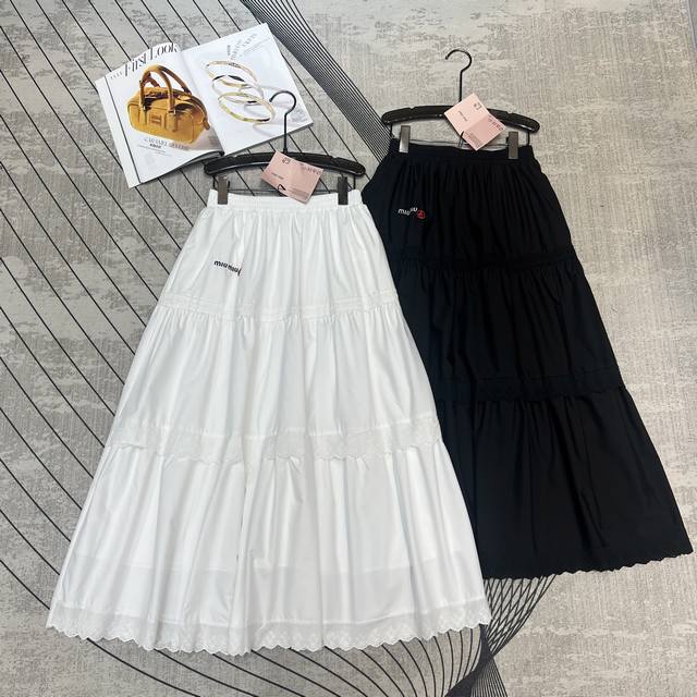 miu Miu 2025 Summer New Elastic Waist Skirt Design With Layered Lace Patchwor