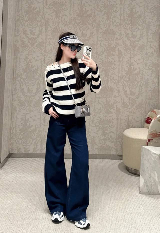 New Latest D 25New Striped Straps One-Shoulder Sweater Size Sml
