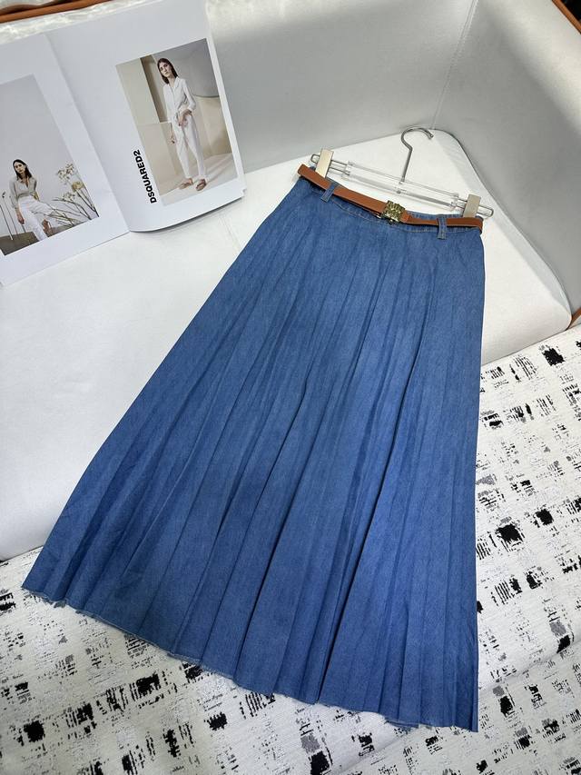 miumi* 25Ss New Denim Pleated Skirt With Belt Decoration Simple And Elegant A