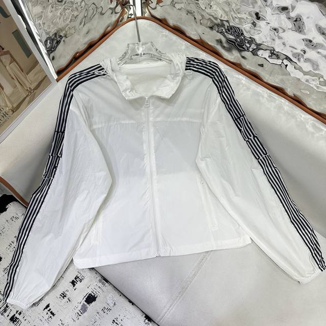 dio* 25Ss New Hooded Sun Protection Windbreaker Jacket Striped Pattern Printe