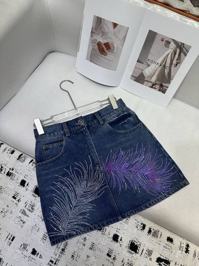 chanel 25 New Hot Diamond Denim Skirt With Colored Diamonds, Fashionable And