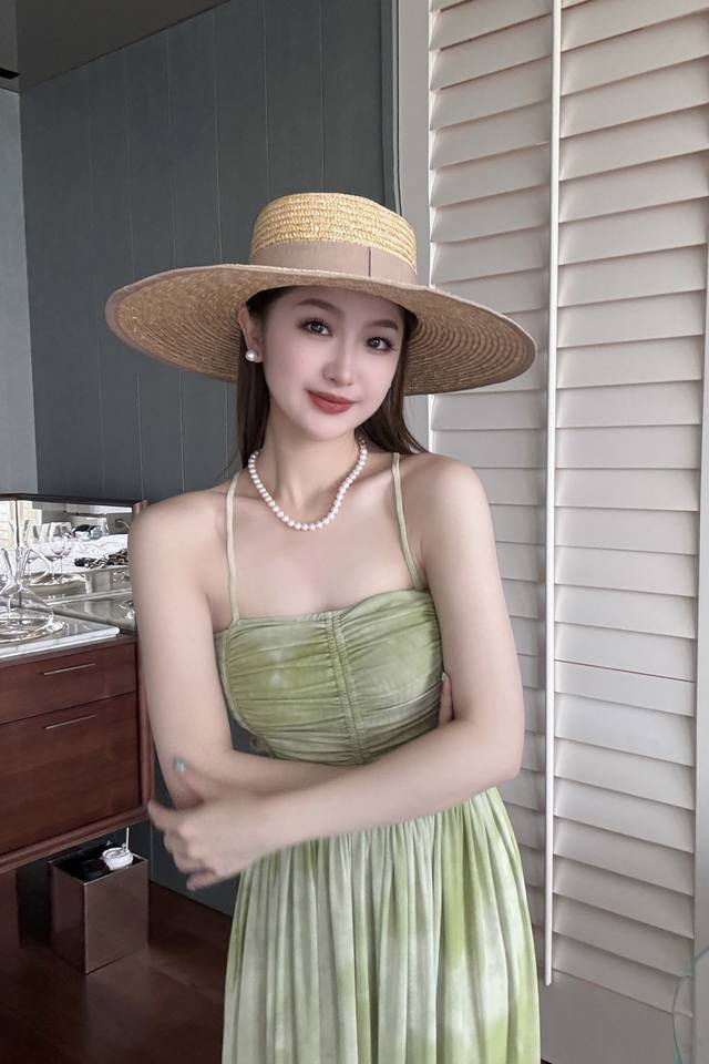 New Summer Style A Touch Of Green In Summer Reaches A New Height Of Beauty The C