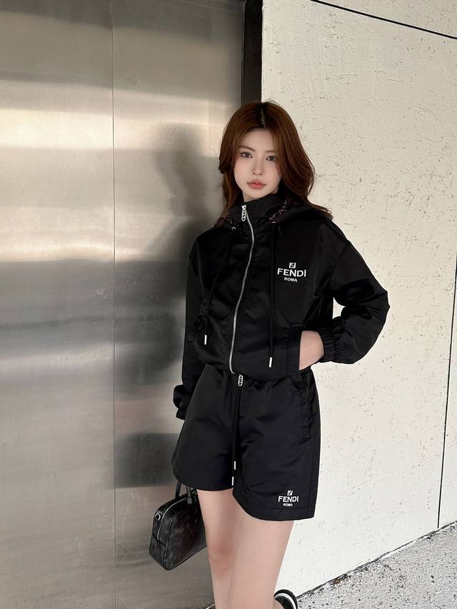 fend* 25Ss Spring And Summer New Hooded Assault Jacket + Shorts Set | Exclusi