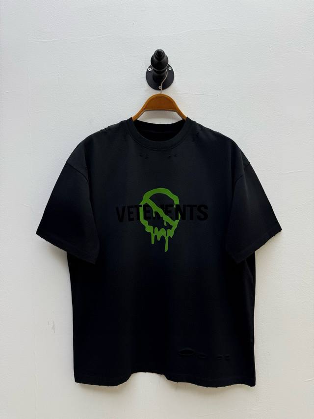 vm Gradient Washed Distressed Ripped Round Neck T-Shirt From Factory P Spring