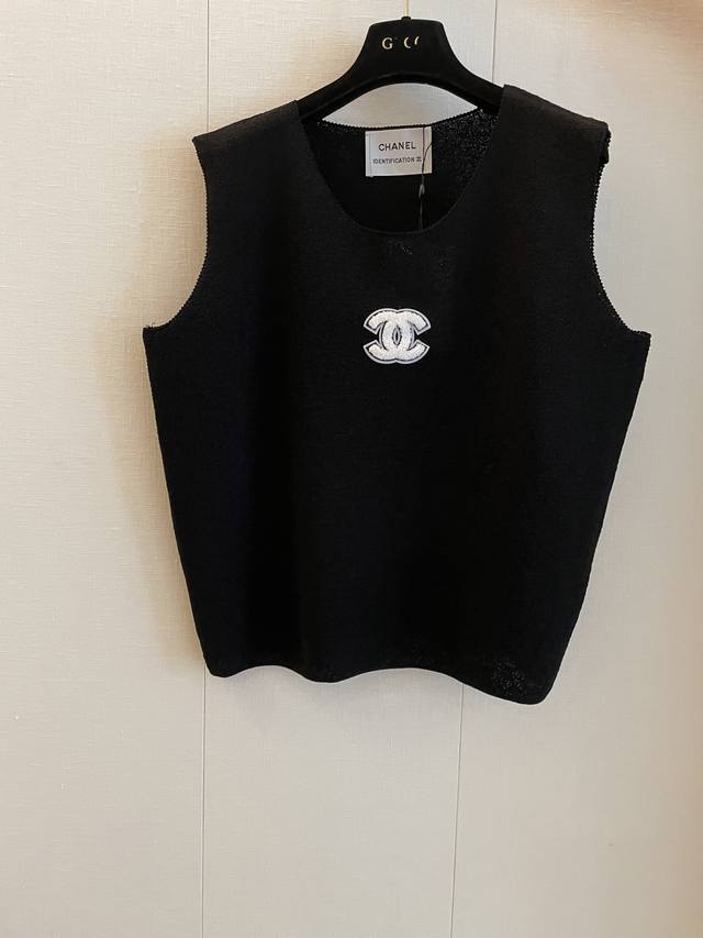 ccvintage New Knitted Sleeveless Vest Made Of Breathable Yarn Suitable For Al