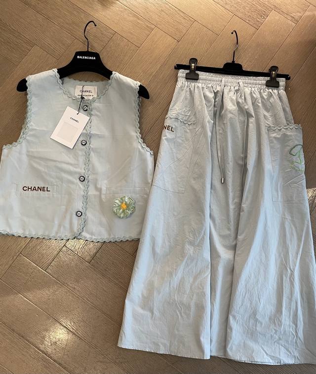 cc Vintage New Style Skirt And Vest Set This Set Is Made Of Soft Fabric, Slee