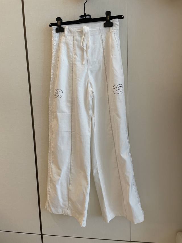 cc Chane's New Pure White Lace Straight Pants Are Both Fairy And Straightforw
