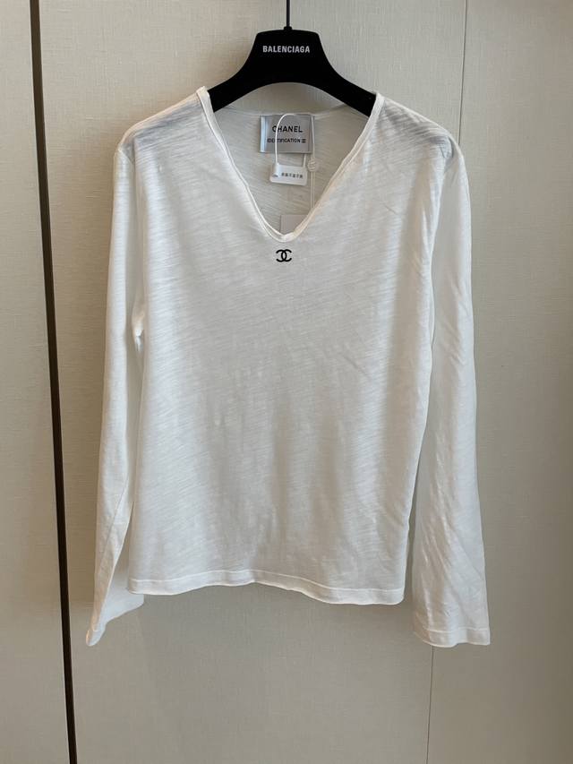 cc Chane's New V-Neck Long-Sleeved Bottom The Simple Version Can Perfectly Sh