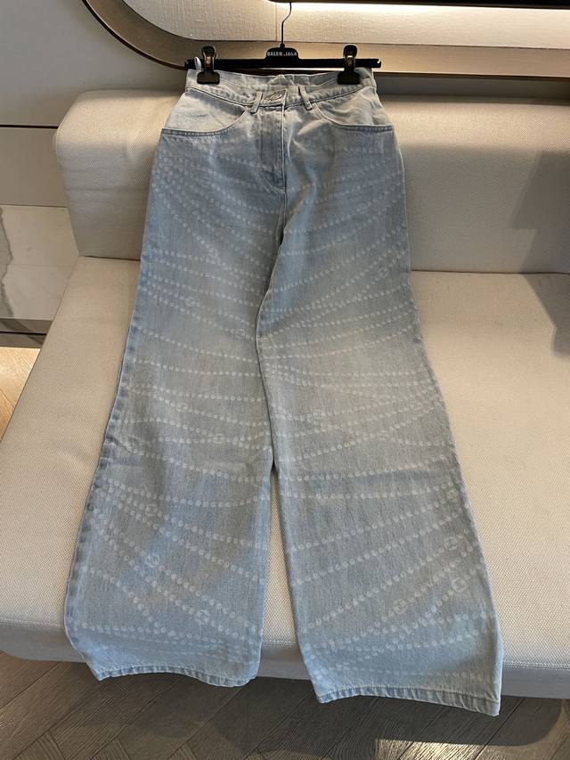 cc New Pearl Wide-Leg Jeans Have A Very Good Fit. The Style Is A Rare Laser P