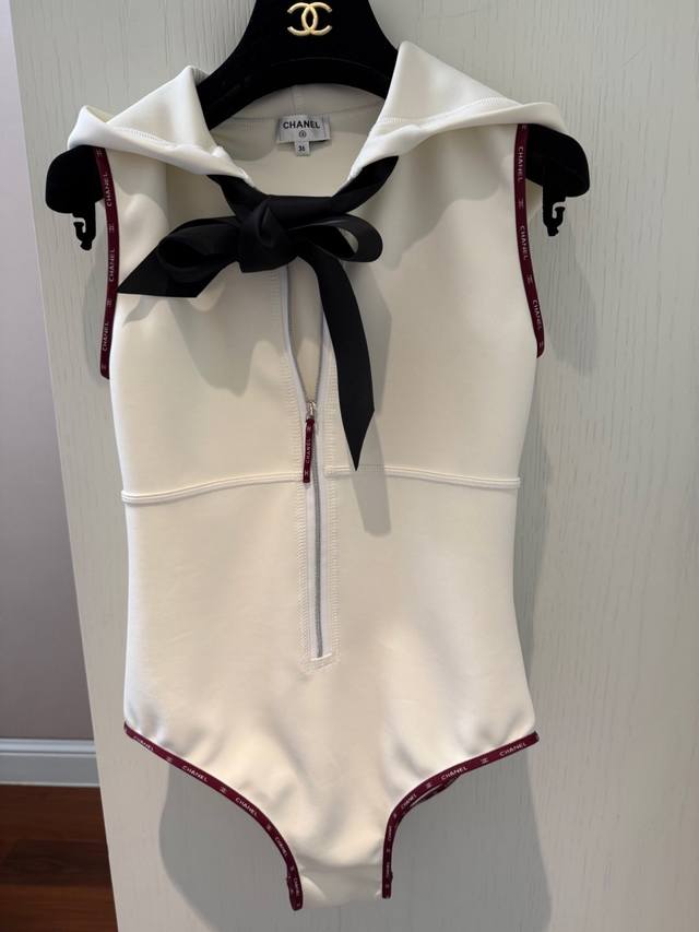 Shipped Cha*25 Early Spring Limited Edition Zippered Hooded Swimsuit With Bow Ti