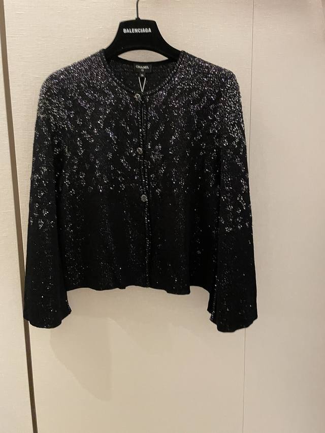 cc25P New Suit, Top Quality Custom Made, Beads Woven Into The Yarn, Not Pierc
