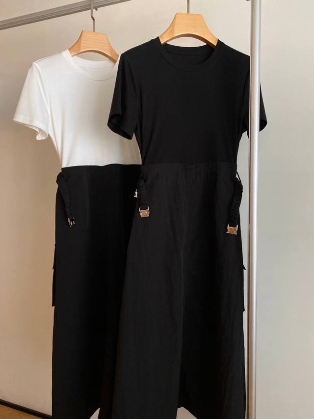 New Models On Sale 25Ss New Contrast Color Work Dress With Round Neck And Short