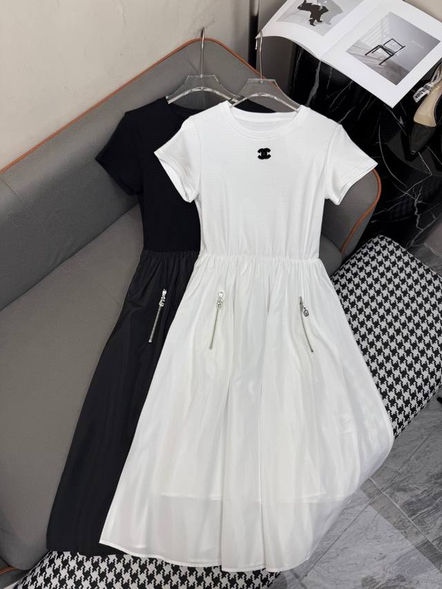 New Release 25Ss New Dress Pattern Badge Decoration Upper Body Is Particularly G
