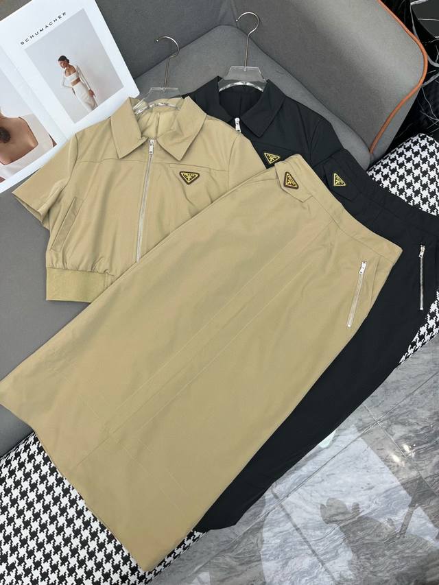 New Release 25Ss New Lapel Short Sleeve Jacket Skirt Suit Classic Triangle Logo