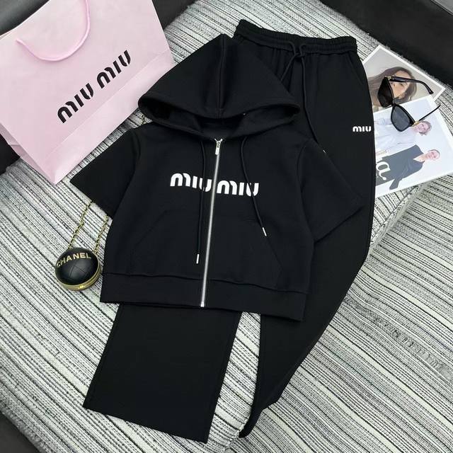 17577# Set Miu 25 Early Spring New Style Hooded Zipper Short-Sleeved Sweatshi