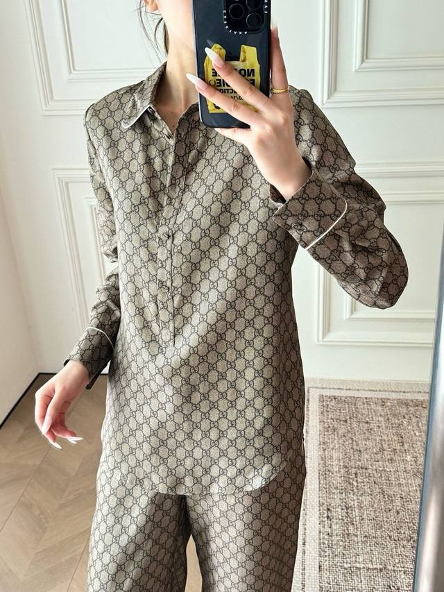 66120 G's Old Flower Letter Silk Suit Classic Old Flower Series Contrast Colo