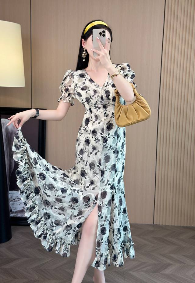 Dress Shenzhen Nanyou Xiaoxiang Style European Goods 2025 Summer V-Neck Puff Sle