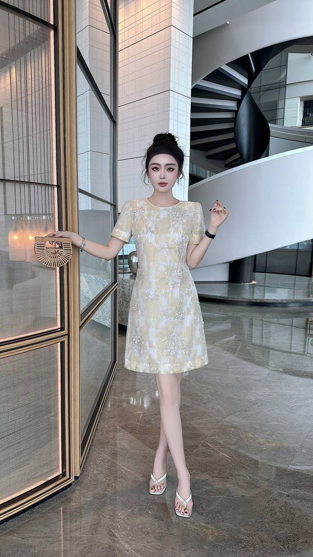 Dress Purple Apricot 5 Sizes S Xxl 2025 New Style Upper Style Temperament Lady H