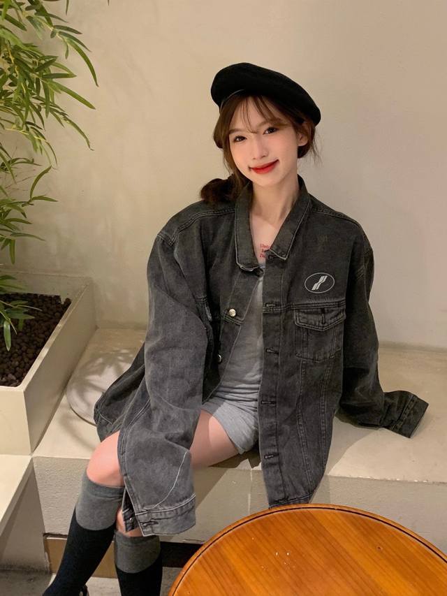 we11Done 24Fw Classic Round Logo Denim Jacket -