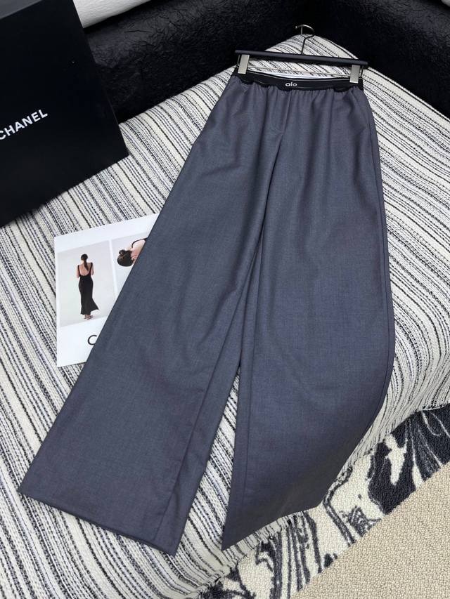 New Models On Sale 25Ss New Casual Trousers A Versatile Item With A Strong Sense