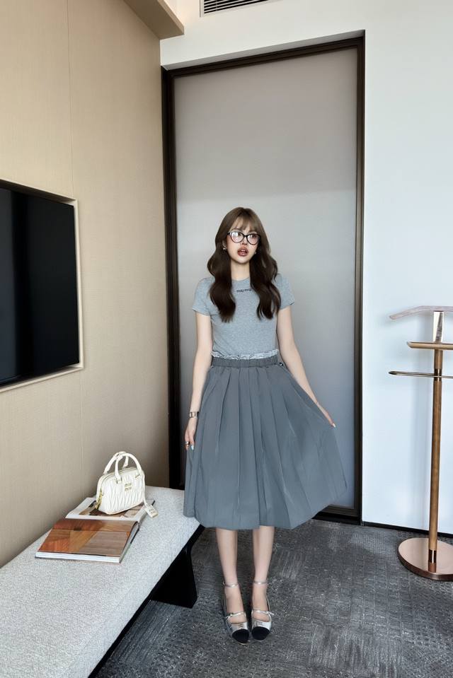 70712# Miu Grey Skirt New Arrival Miumi*2025 New Arrival Elastic Pleated Skir