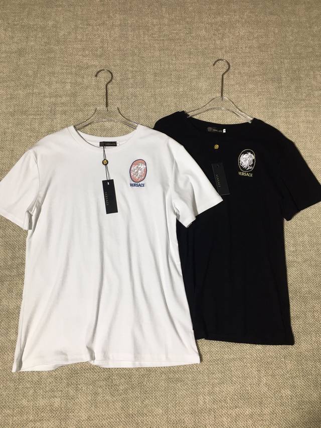 versace Versace Exquisite Embroidered Medusa Head Letter Print Short-Sleeved