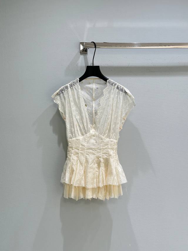 25Ss Spring And Summer New Top Is This White Blouse With Exquisite Embroidery