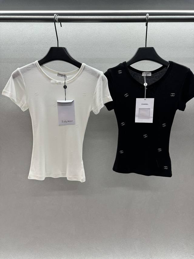 2680 Spring And Summer Chanel Hot Bead Short-Sleeved T-Shirt The Overall Uppe
