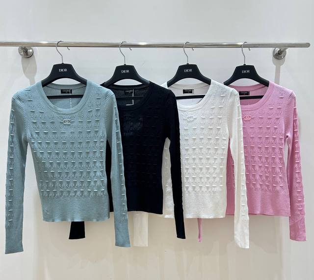 ashion Express Chanel Classic Reappears Shining Round Neck Half-Open Chest De