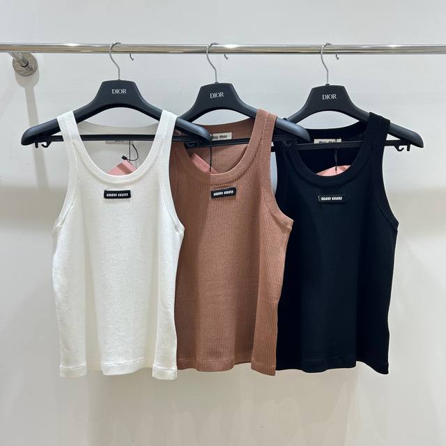 Simple Style Miumiu Knitted Vest Lightweight And Elegant A Touch Of Gentle Color