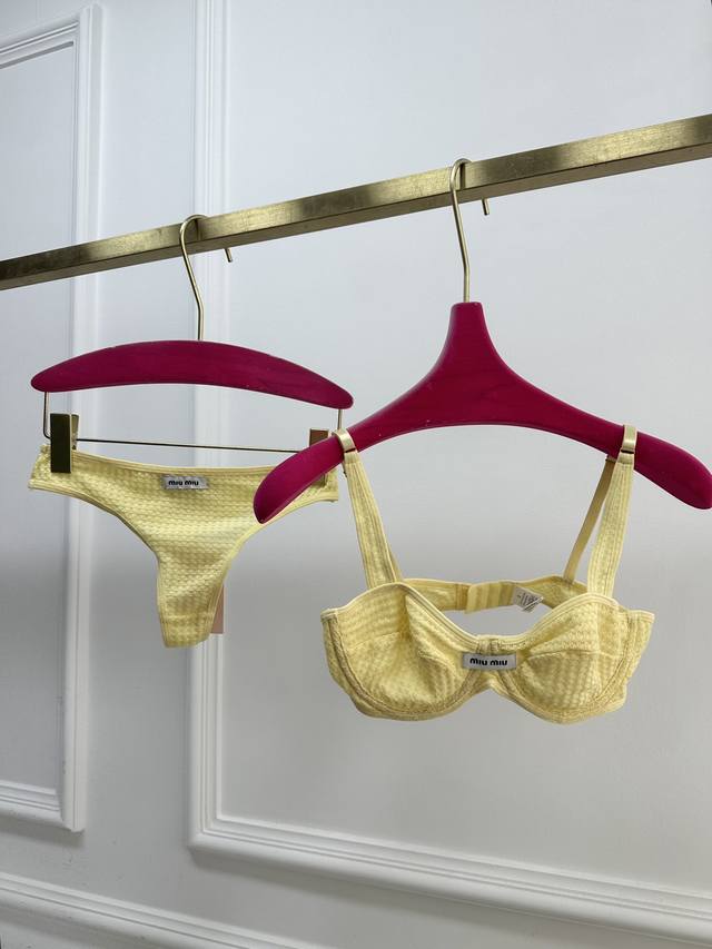 Size Sml Miu French High-End Sexy Ultra-Thin Underwear Set The Underwear Is Ultr