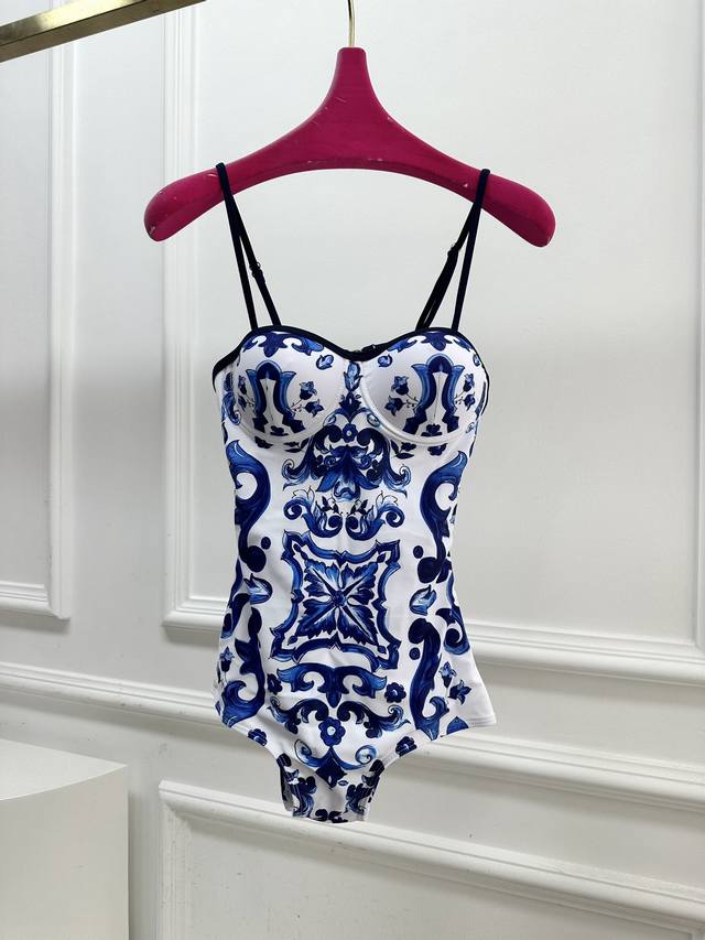 Size Sml Dolce Gabb**Maiolica Print Flat Cup One-Piece Swimsuit Blue Red No Dg L