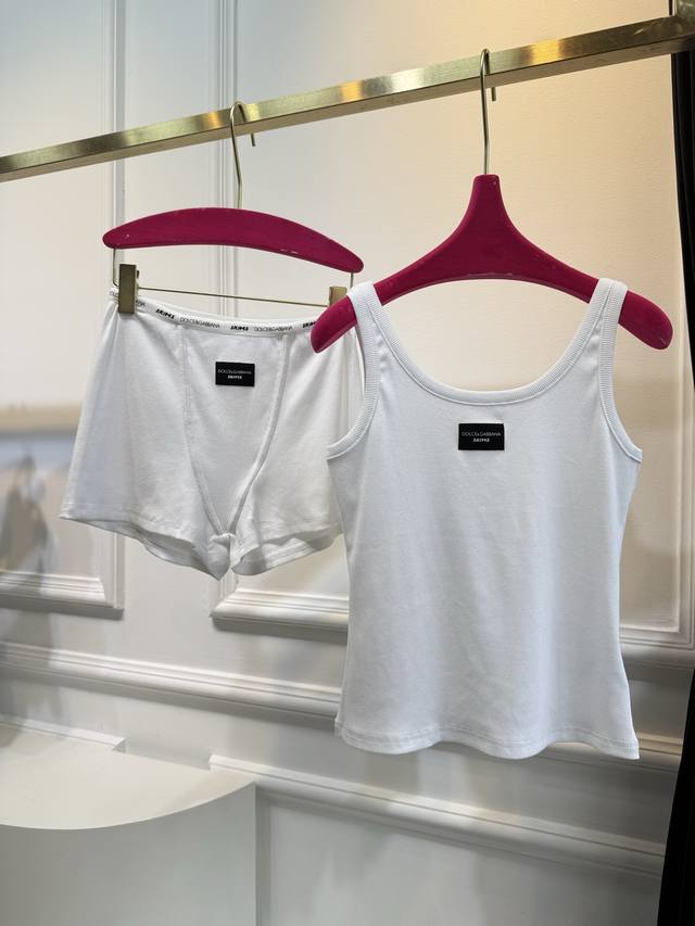 skims X Dg Co-Branded Model Is So Popular. Jin Jie's Product Is So Cool And C