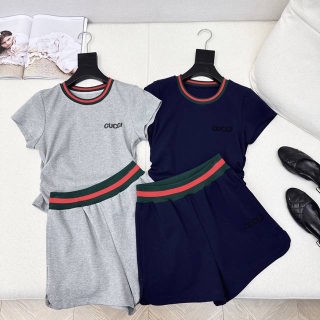 A Must-Have For Fashionable People, A Set That Is Super Easy To Wear. Gu 25Ss Th