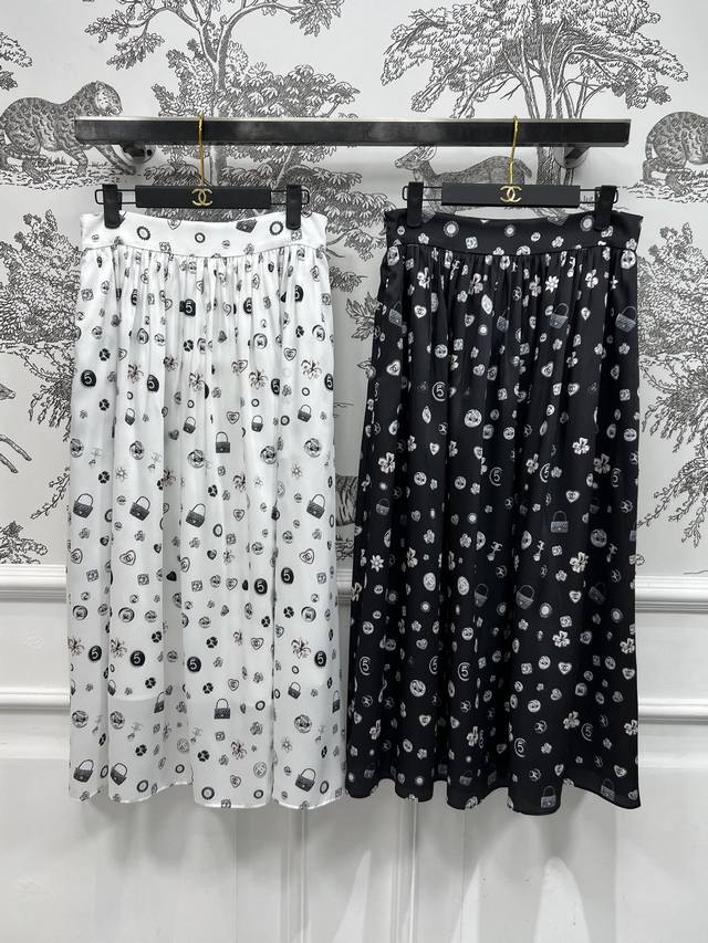 Xiaoxiangfeng 25 Spring And Summer New Brand Logo Printed Skirt Is Comfortable A