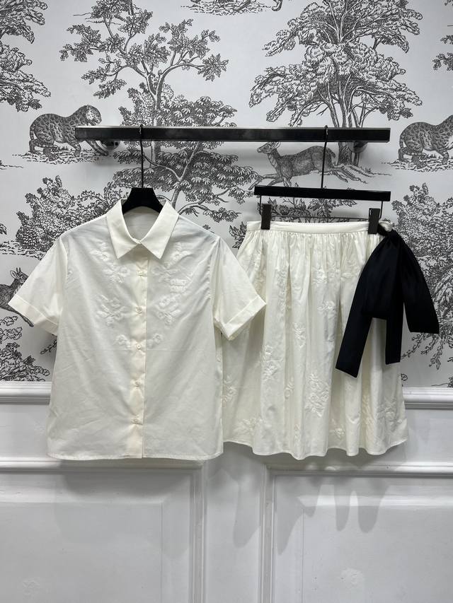 miu 25 Spring And Summer New Floral Embroidery Simple Suit Short-Sleeved Shir