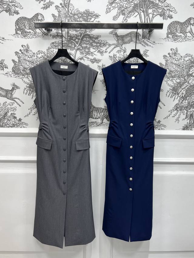 25 Spring And Summer New Vest Pleated Dress The Pleated Design On Both Sides