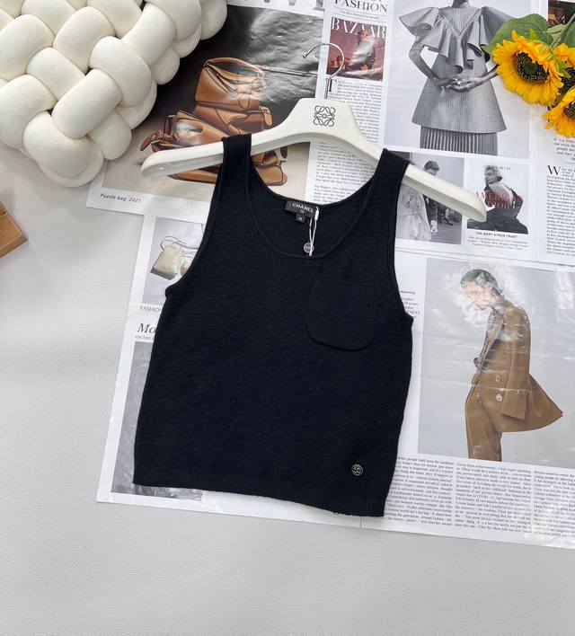chanel2025Ss New Vertical Ribbed Knitted Vest Customized Yb Cotton Yarn Weavi