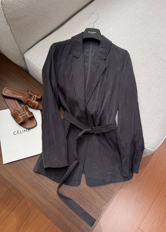 25 Early Spring Update - Fashion Set 92% Cericone 8% Nylon Slightly Shiny, So